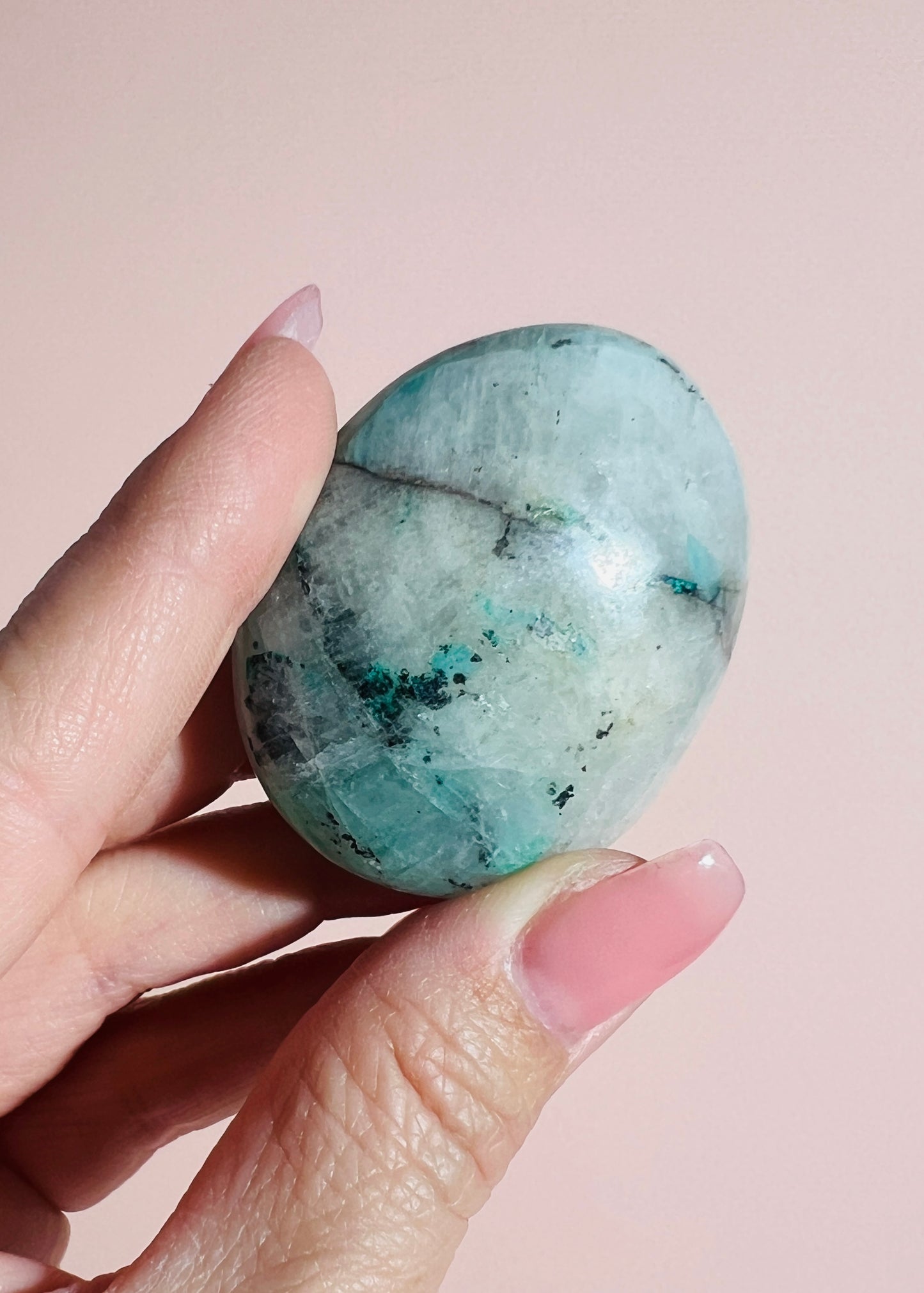 Chrysocolla in Quartz Palm Stone