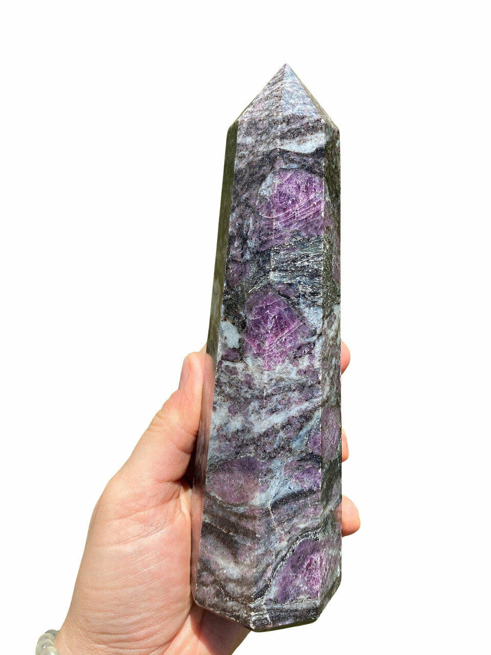 Astrophyllite Garnet Tower