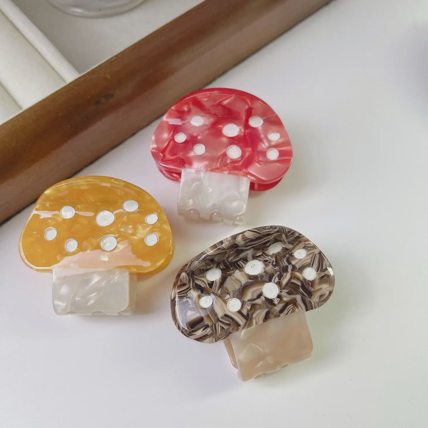 Mushroom Hair Claw
