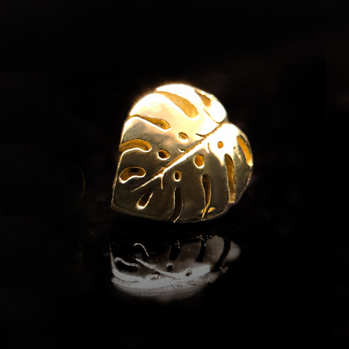 Monstera Duchess Threadless End Earring or Body Jewelry by Regalia